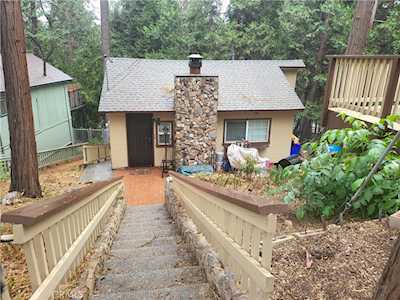 775 Woodland Rd Crestline, CA 92325