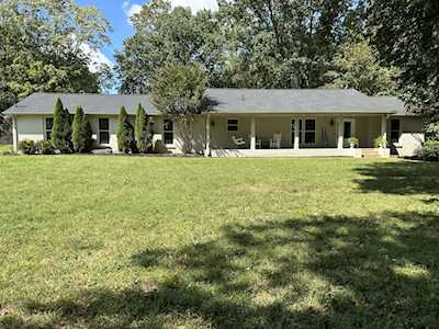 105 Walton Ct Hendersonville, TN 37075