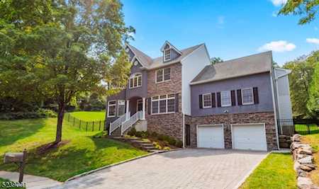 2 Bakley Ter West Orange Twp., NJ 07052