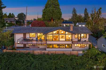 8803 38th Ave SW Seattle, WA 98126
