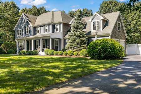 42 Orchard Hill Dr Plymouth, MA 02360