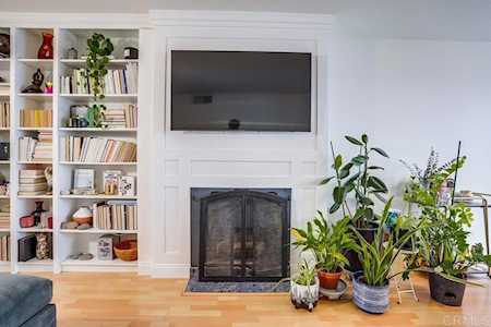9105 Summertime Ln Culver City, CA 90230