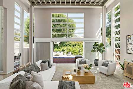 620 N Cherokee Ave Los Angeles, CA 90004