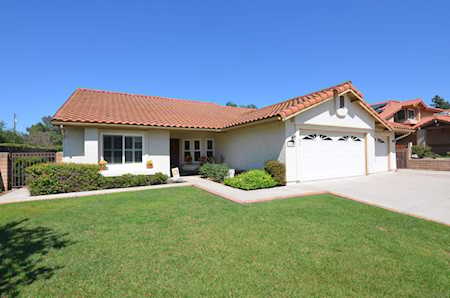 11668 Calle Albara El Cajon, CA 92019