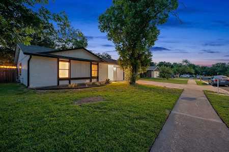 7808 Woodcroft DR Austin, TX 78749