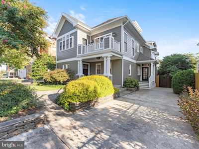 2812 1st Rd N Arlington, VA 22201