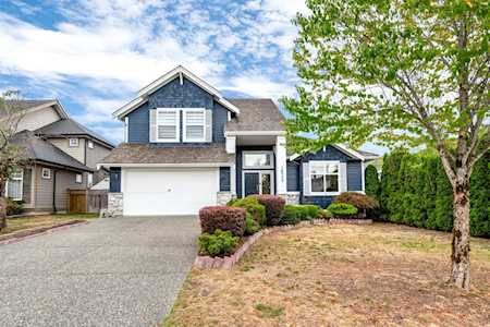 16777 105 Avenue Surrey, BC V4N 1V8