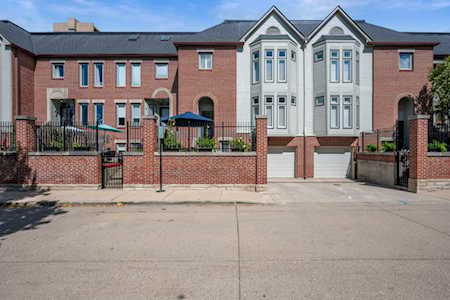 518 Lockerbie Circle S Indianapolis, IN 46202