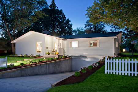 106 Wesley St Barrington, IL 60010
