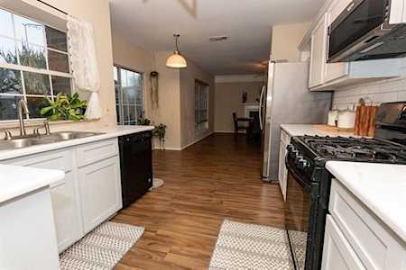 415 Newberry Street Grand Prairie, TX 75052
