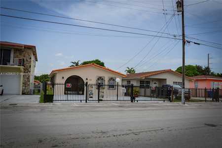 260 NW 60th Ct Miami, FL 33126
