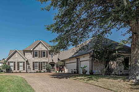 4875 White Pass Dr Collierville, TN 38017