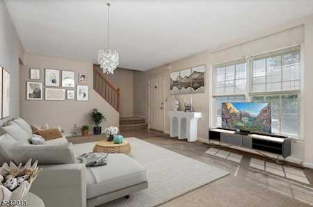 22 Kingswood Rd Branchburg Twp., NJ 08876