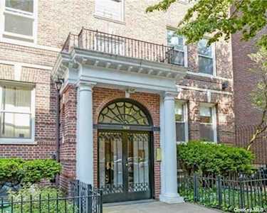 34-51 82nd St #5-1 Jackson Heights, NY 11372