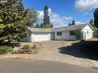 1596 Freeman CT Keizer, OR 97303