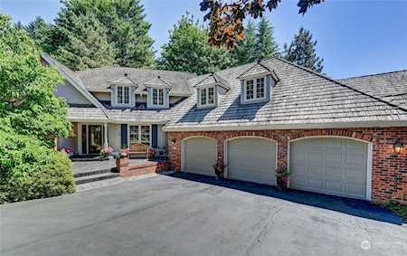 6718 214th Ave NE Redmond, WA 98053