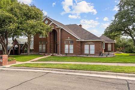 3001 Forestwood Drive Arlington, TX 76006