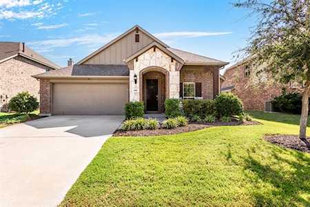 816 Water Garden Circle Little Elm, TX 75068