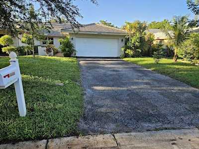 10282 NW 31st Street Coral Springs, FL 33065