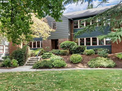 245 NE 61st AVE #9 Portland, OR 97213