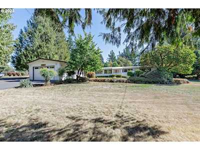 22064 S Evergreen DR Beavercreek, OR 97004