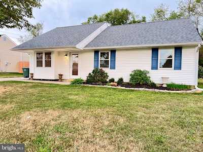 548 Berkshire Dr Williamstown, NJ 08094