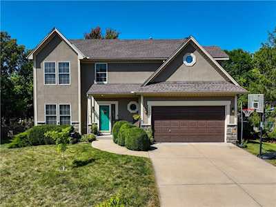 15688 S Widmer St Olathe, KS 66062