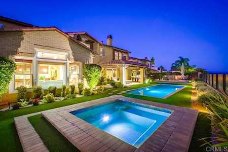 6929 Corte Langosta Carlsbad, CA 92009
