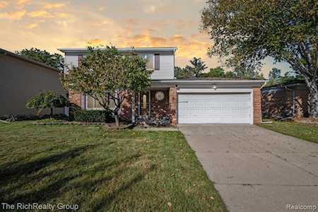 1948 Brookfield St Canton Twp, MI 48188
