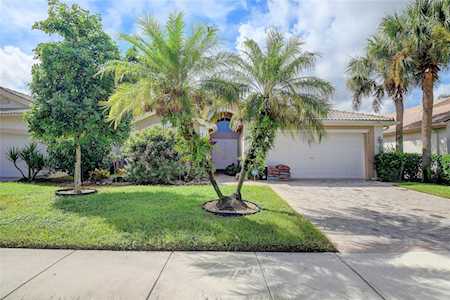 7698 Las Cruces Ct Boynton Beach, FL 33437