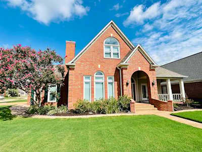 1356 E E Rain Lake Ln Collierville, TN 38017