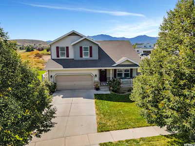 8423 E Turnberry Rd N Eagle Mountain, UT 84005