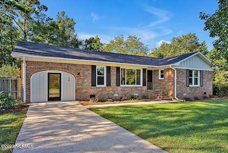 38 Pelican Point Rd Wilmington, NC 28409