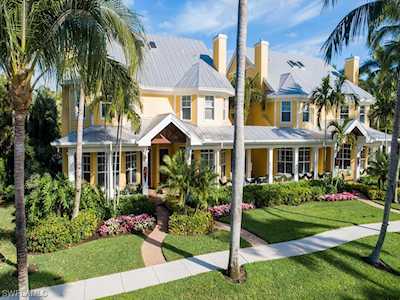 381 S 6th Ave #1 Naples, FL 34102