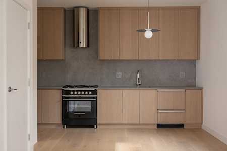3227 St. Catherines Street Vancouver, BC V5V 4K6
