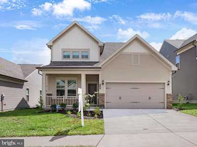 21805 Hawksbill High Circle Sterling, VA 20164