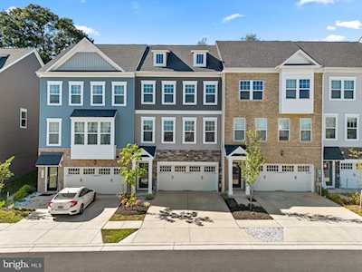 8347 Meadowood Dr Hanover, MD 21076
