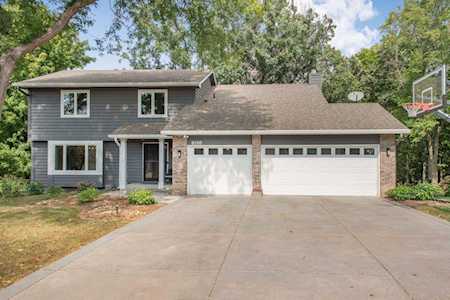 8260 W Lake Court Chanhassen, MN 55317
