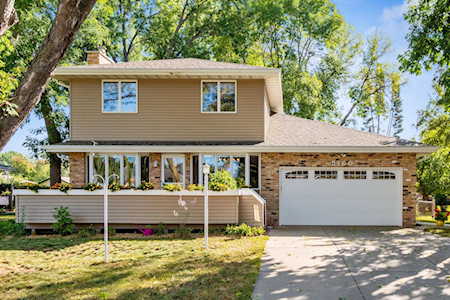 5160 Bona Road Mounds View, MN 55112
