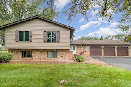 5440 Hilltop Avenue N Lake Elmo, MN 55042
