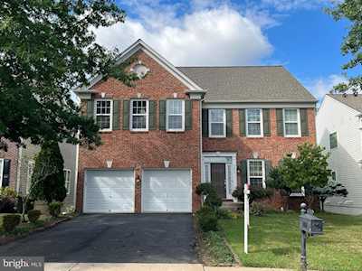 5492 Coreopsis Ct Centreville, VA 20120