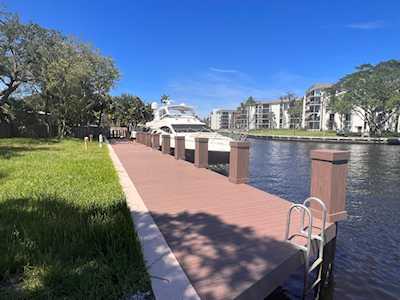 1100 SW 14th Ter Fort Lauderdale, FL 33312