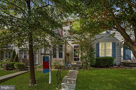 9522 Donnan Castle Ct SW Laurel, MD 20723