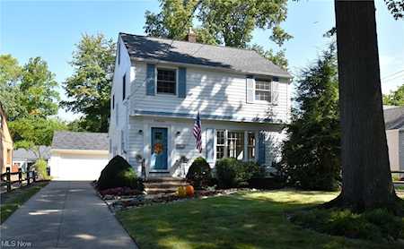 23934 Bruce Rd Bay Village, OH 44140