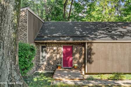 1513 Thackeray Dr Louisville, KY 40205