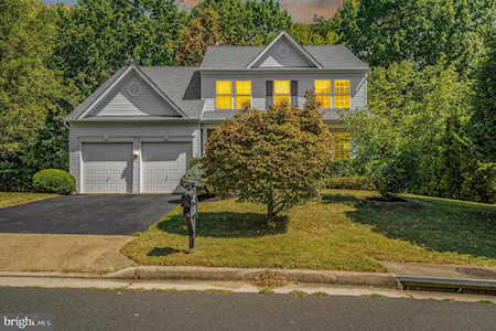 4110 Cardinal Crest Dr Woodbridge, VA 22193