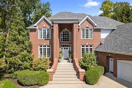 8674 Moon Bay Circle Indianapolis, IN 46236