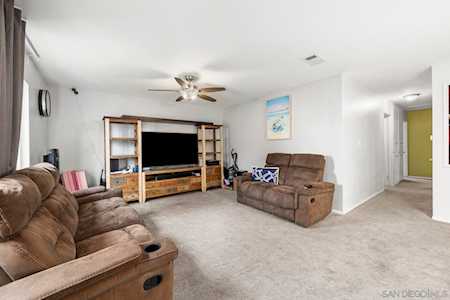 1946 Dartmoor Dr Lemon Grove, CA 91945