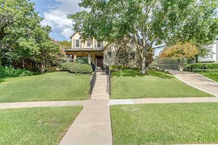 2335 W Winton Terrace Fort Worth, TX 76109