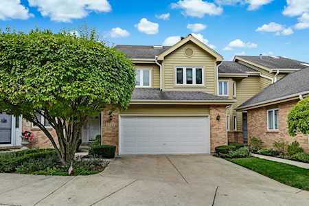 1511 Canterbury Ct Darien, IL 60561